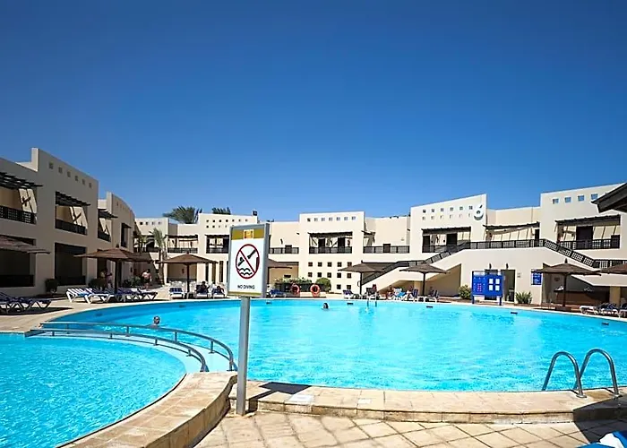 Blend Club Aqua Szálloda Gurdaka