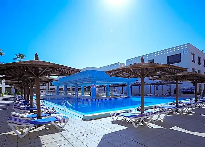 Blend Club Aqua Szálloda Gurdaka