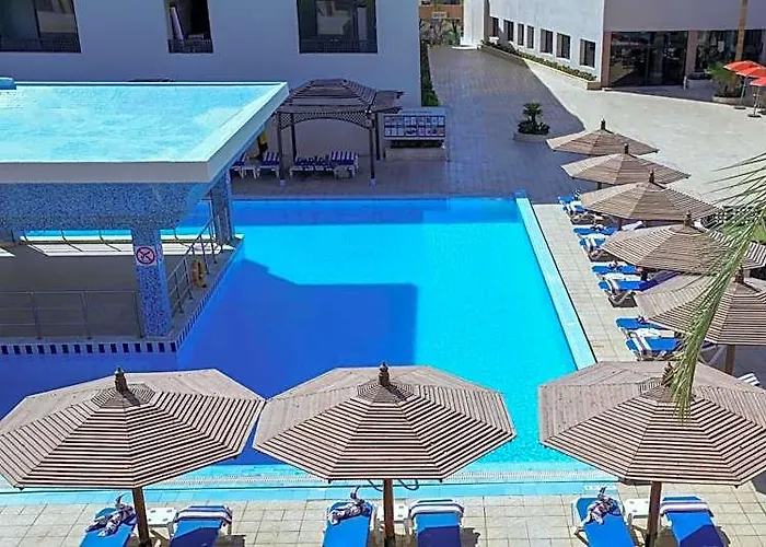 Szálloda Blend Club Aqua Gurdaka